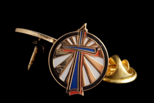 Light of the World (Youth Recognition Pin – Discipleship (Cross))